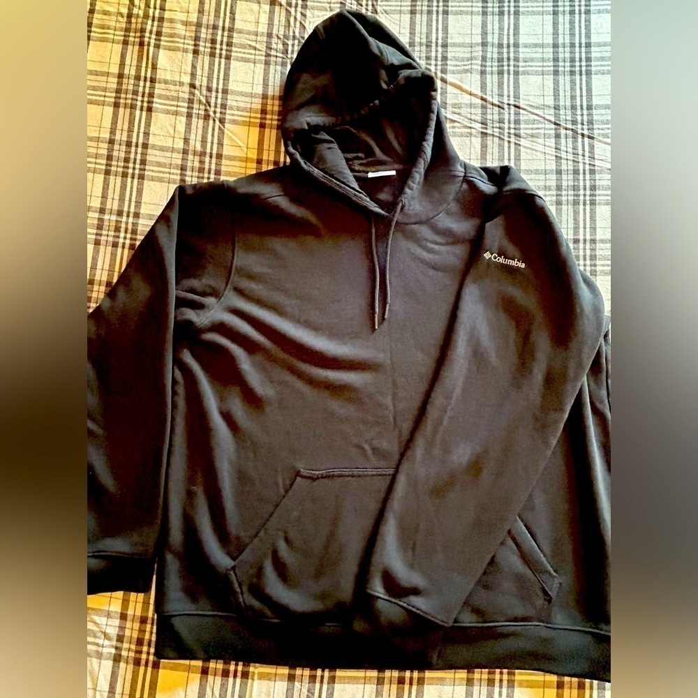 XL - Columbia Hoodie